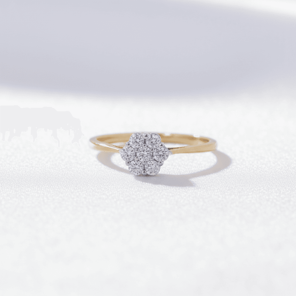 Delicate Flower Cluster Diamond Ring — RF0607