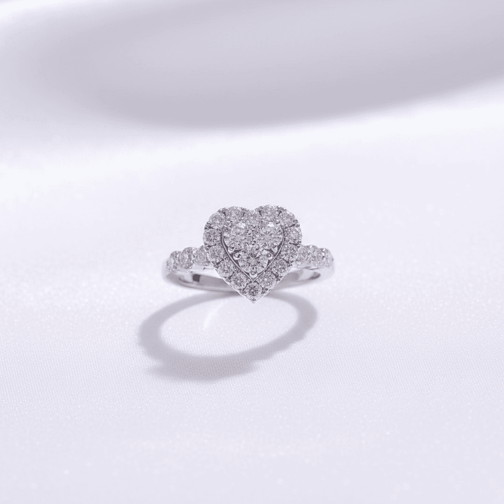 Heart Halo Cluster Diamond Ring — RF0628