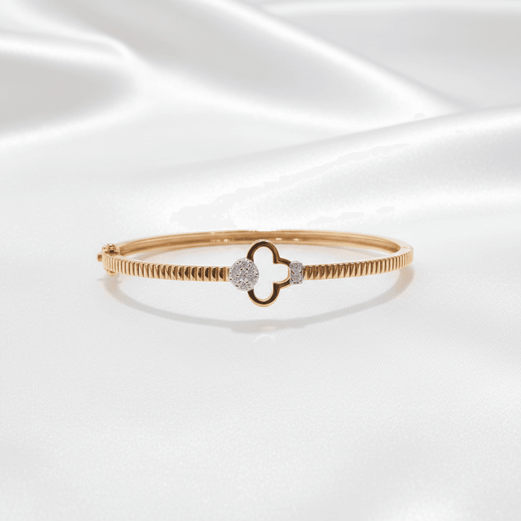 Rose Gold Ribbed Diamond Clasp Bangle