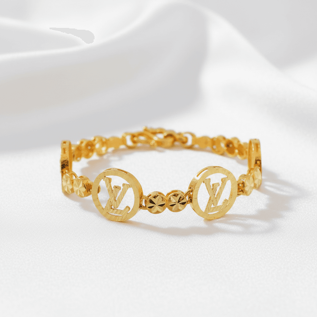 Circle Link Gold Bangle