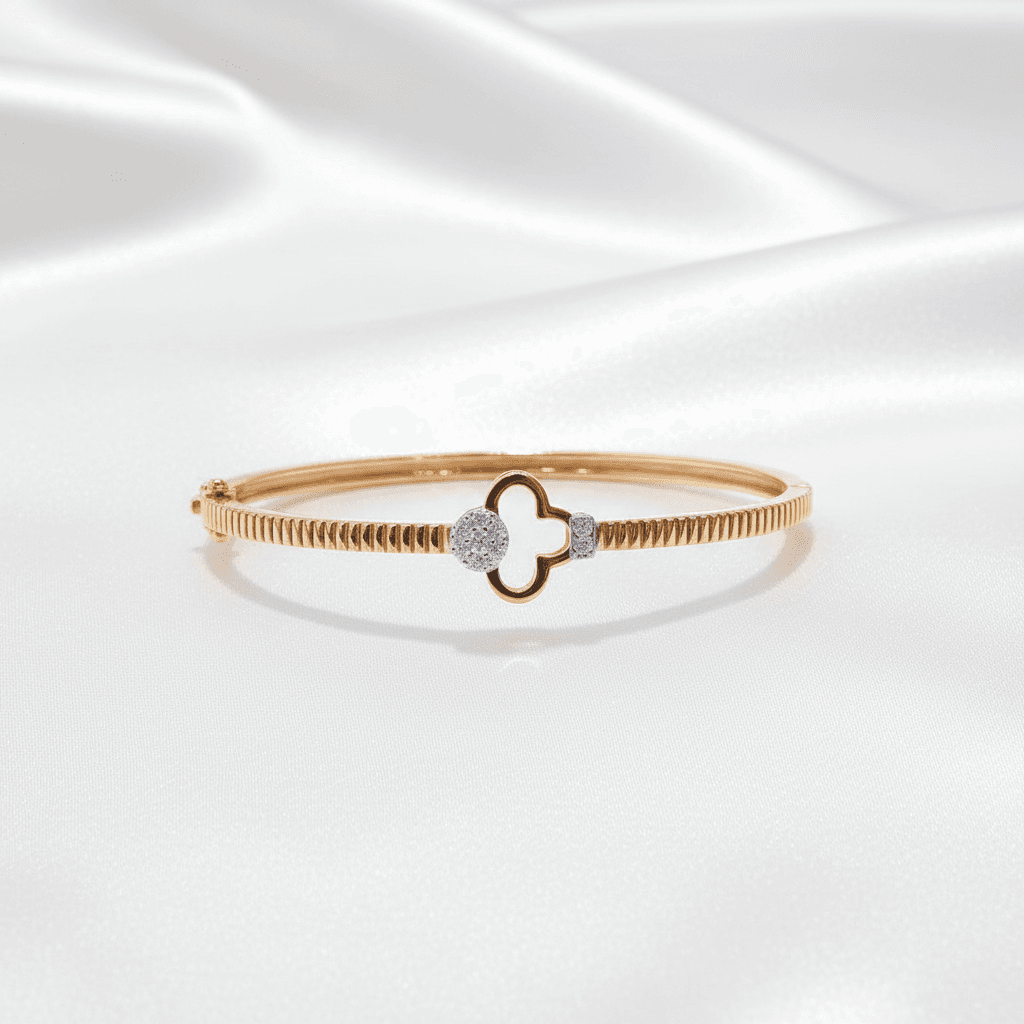Rose Gold Ribbed Diamond Clasp Bangle — B004