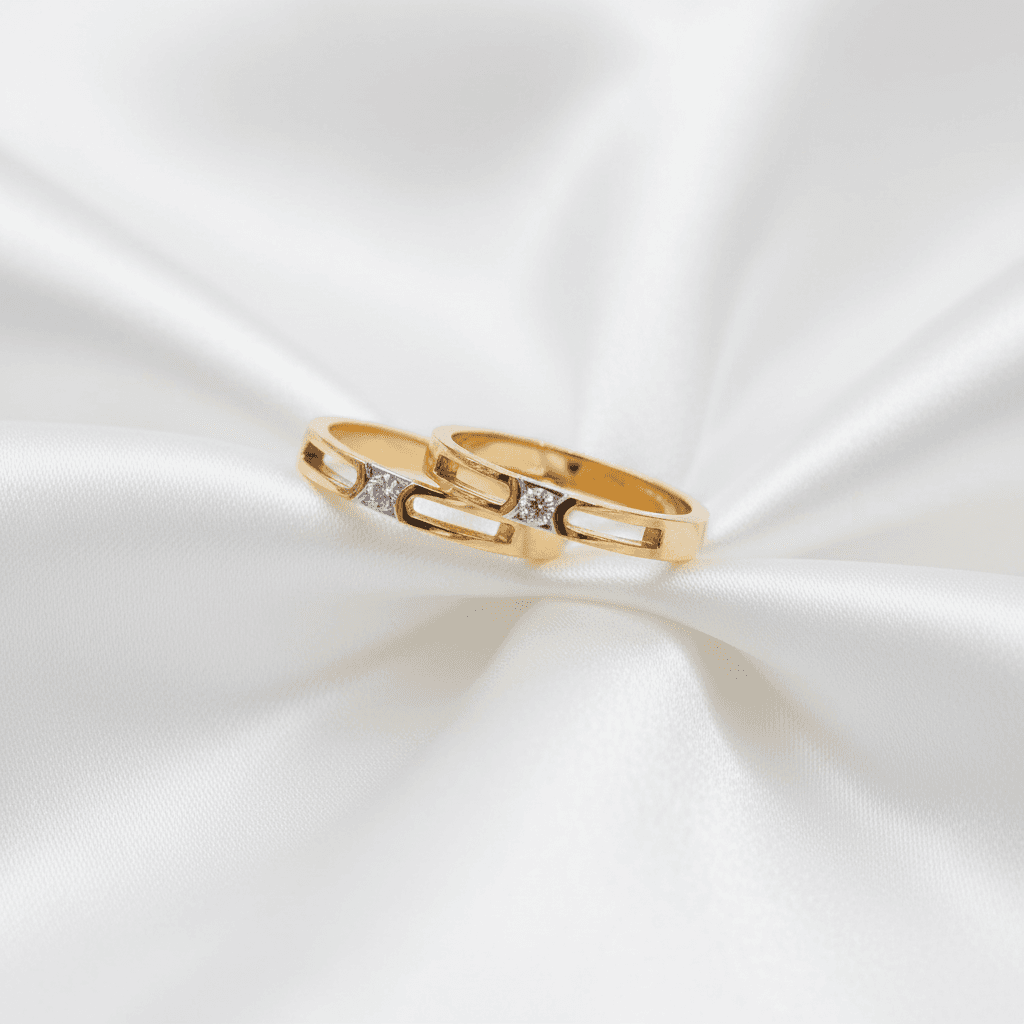 Gold Link Chain Diamond Couple Ring Set — ER073