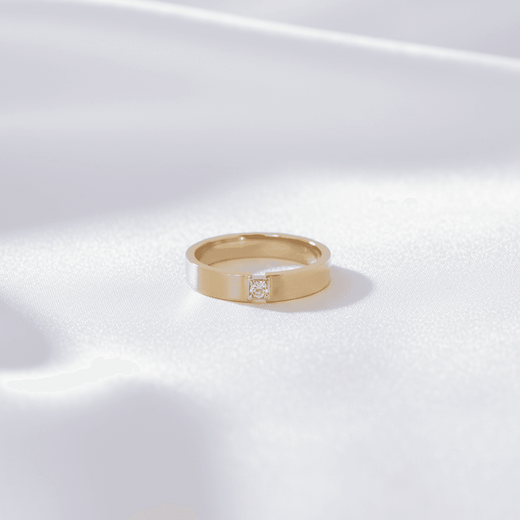 Men's Classic Gold Diamond Ring — RM004
